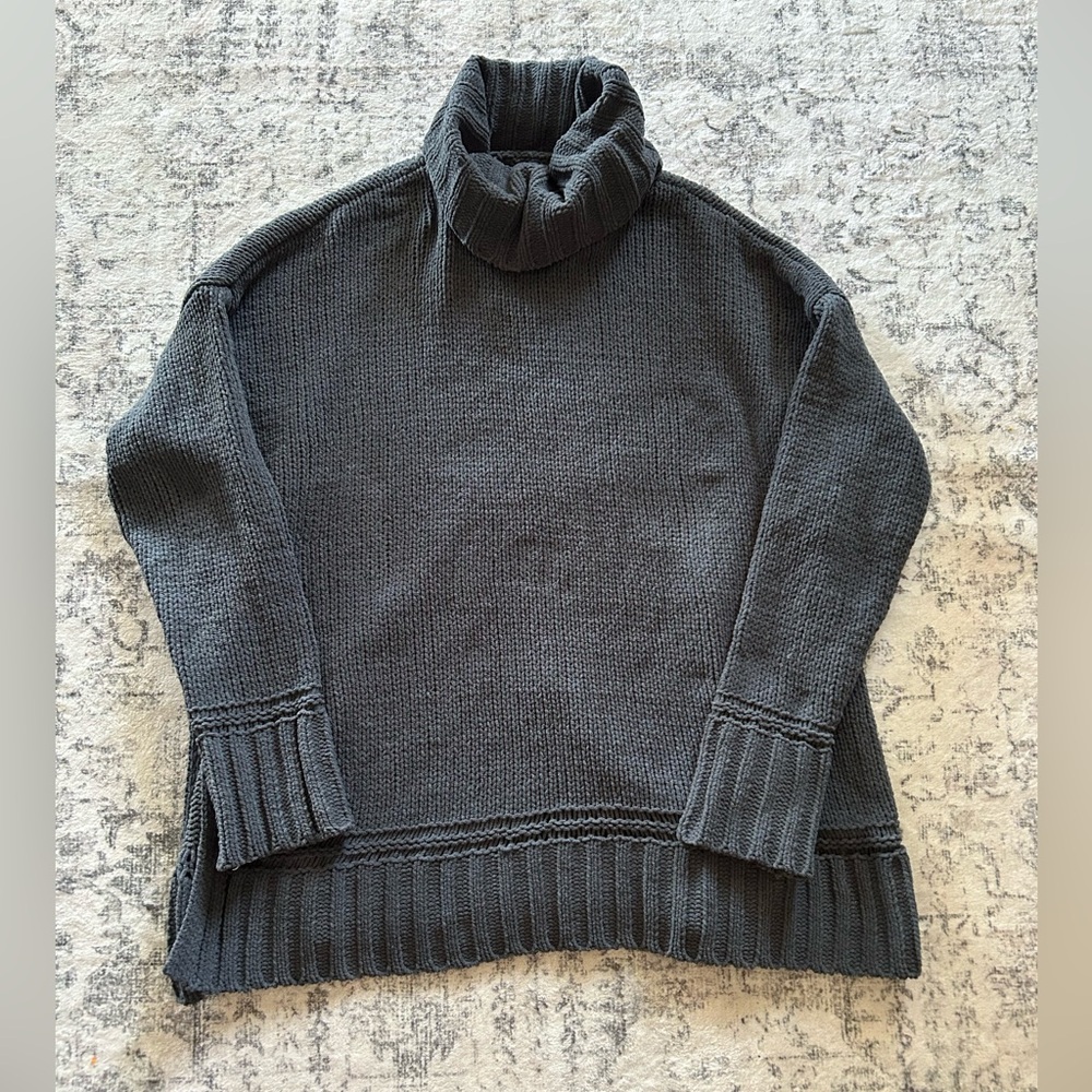 Aerie sweater
